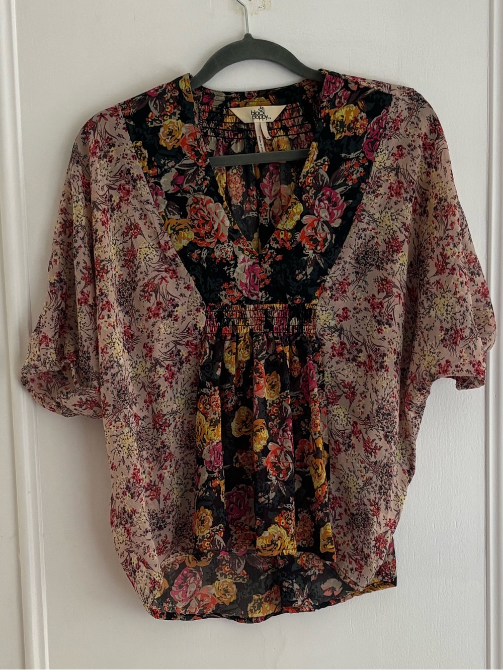 Black Poppy Floral V-Neck Blouse in Black & Dusty Rose